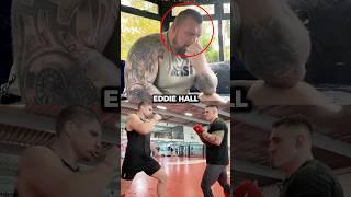 Eddie's Reaction Was Priceless(@eddiehallwsm)