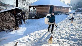 Amazing life in the Carpathians: a country lunch and making threads from sheep's wool