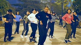 The Chinese uncle did the shuffle dance, and his charming posture dumbfounded the audience