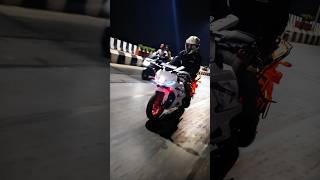 Yamaha R15 v4 Rode Presence 