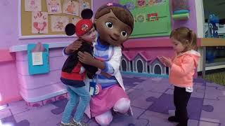 Doc Mcstuffins meet and greet / Walt Disney World character meet and greet