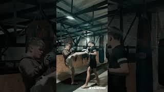 Pad wrok with M33 Boxing Gloves - Best Boxing Gloves - Starpro