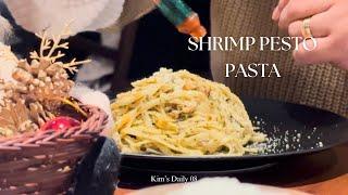 Christmas Decorations and Shrimp Pesto Pasta  #christmasdecor #pastarecipe