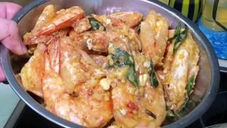 Golden salted eggs prawns 黄金咸蛋虾