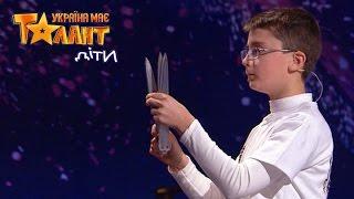 A little boy throwing sharp knives - Got Talent 2017