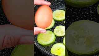 Geben Sie einfach ein Ei zu den Zucchini und Sie werden vom Ergebnis begeistert sein