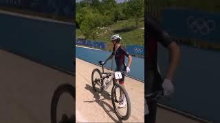 DISASTER FOR PIDCOCK  Pidcock gets a flat tyre after leading the race #paris2024 #olympics #mtb