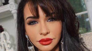SELENA QUINTANILLA Makeup, Hair & Outfit | Carli Bybel