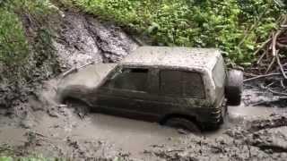 Mitsubishi Pajero 3500 V6 ... extrem race in mud