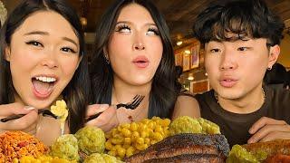 Extra Emily Goes to Texas's Most Famous BBQ Resturant