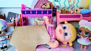 ALL THE DOLLS ARE IN SHOCK! NEW GIRL in kindergarten LOL surprise! Funny dolls cartoons Darinelka