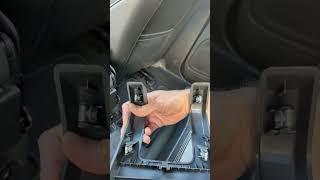 how to replace usb port volvo S60 P3 center console.