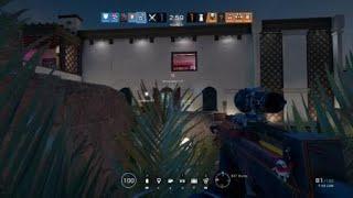 Tom Clancy's Rainbow Six® Siege (A FLYING MUTE LOL!!!)