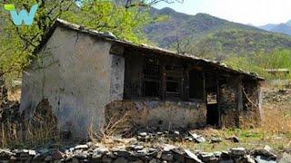 Kicked out of home by his wife, middle-aged man renovates an old stone house to live in.