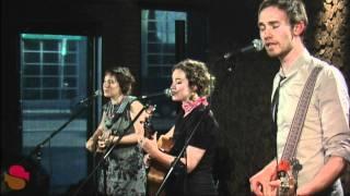 The Little Stevies "Accidentally" (live) - www.streamingcafe.net