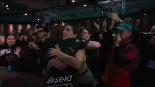 Quinn gets a HUG from NatTea after winning against 9Pandas at TI2023