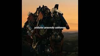 Optimus Prime'ı seslendiren usta seslendirme sanatçısı Ayhan Kahya, 57 yaşında hayatını kaybetti.