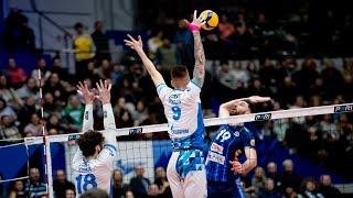 HERE'S WHY Ivan Iakovlev is the KING of Middle Blockers