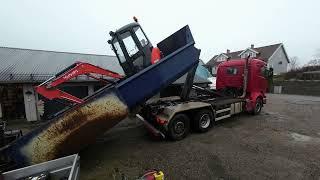 Loading up my Kubota KX161-3 on the Scania R500 hook lift truck for transport to the new work site.