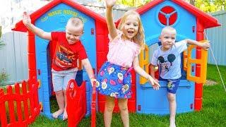 Настя и незваные гости Видео для детей Nastya and funny kids pretend play with toys