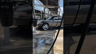 LINCOLN TOWN CAR ON 26s