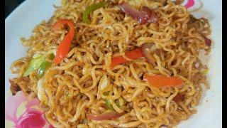 बाजार जैसी टिप्स एंड ट्रिक्स के साथ बनाए खिली हुई मैगी चौमीन रेसिपी | Easy Veg Maggi Chowmien Recipe