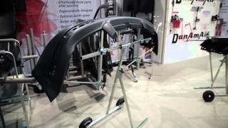 Fast Set-Up of Flexible Part Stands at SEMA 2015