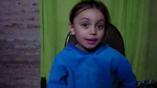 niña jazmin renatti canta feliz cancion de jardin del gral belgrano.