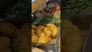 Mumbai Vada Pav now in Delhi | Bole toh Vada Pav Rohini | Veggie Paaji #streetfood #indianfood
