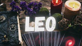 LEO  NO PUEDE DEJAR DE PENSARTE Y ACTUA/ DESEO CUMPLIDO️HORÓSCOPO LEO AMOR