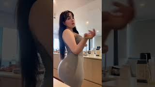 ameliasocurvy onlyfans twerk