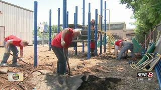 WISH-TV employees spend day volunteering