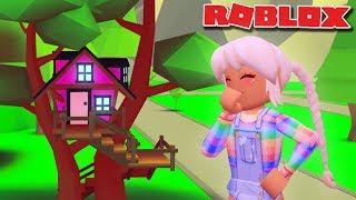 BUILDING MY DAUGHTER A TREE-HOUSE  IN ADOPT ME | Roblox Roleplay