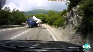 Ultimate Close Call Compilation 2014    Uniformedia
