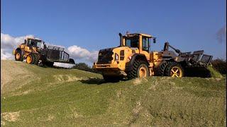 Maïs 2024 | Volvo L110G brult de maïs naar boven | Volvo L90H met kantelstuk verwerkt de maïs