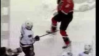 Jarkko Ruutu owns Dion Phaneuf!