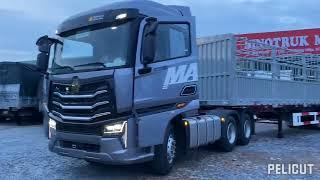 Sinotruk Howo MAX 440hp 10-wheeler Tractor Head walkaround