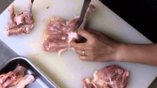 How to boneless a chicken leg in 15 seconds ? - (Rút xương đùi gà trong 15 giây)