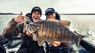 29.5LBS OF SMALLMOUTH BASS! 7.5LB KICKER! (FT. APBASSING + TARO MURATA)