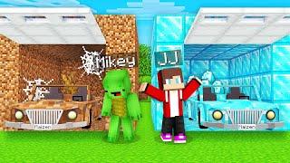 Mikey Retro Car vs JJ Retro Car Survival Battle in Minecraft (Maizen)