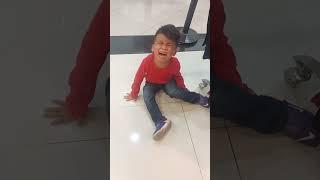 Alvaro nangis di mall karna minta beli mainan #youtube #like #shortvideo #subscribe #shorts