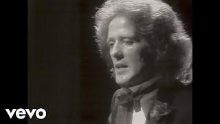 Gilbert O'Sullivan - What's in a Kiss (Official Video)