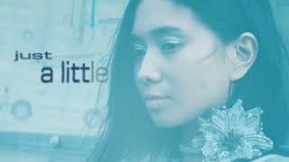 NIKI - Blue Moon (Official Lyric Video)