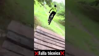 Falla técnicaVideo completo) #mtb #drop #enduro #shorts #downhill #mtbfreeride #youtubeshort