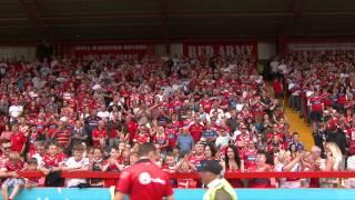 Hull KR fans sing-a-long to 'a little respect' Cup Final Charity Single