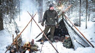 3 DAYs WINTER Solo BUSHCRAFT Trip • -20°C • LAVVU Tent • REINDEERS Skin • BEEF Knuckle on FIRE