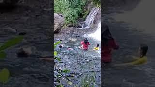 Yang Lagi viral,Ngintip Cewek Mandi Di Curug#shorts #viral