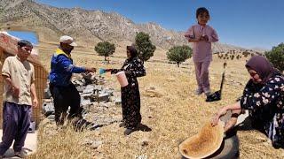 Leila's difficult life with her disabled child in the nomads | Harvesting wheat with tired hands