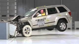 Краш тест  Jeep Grand Cherokee 2007 Jeep Grand Cherokee moderate overlap IIHS crash test