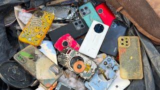 Nice Day ! i Found Many iPhone 14 _13 _12 _11 Huawei Mate 40 Pro... Restore iPhone 11 Pro Max !